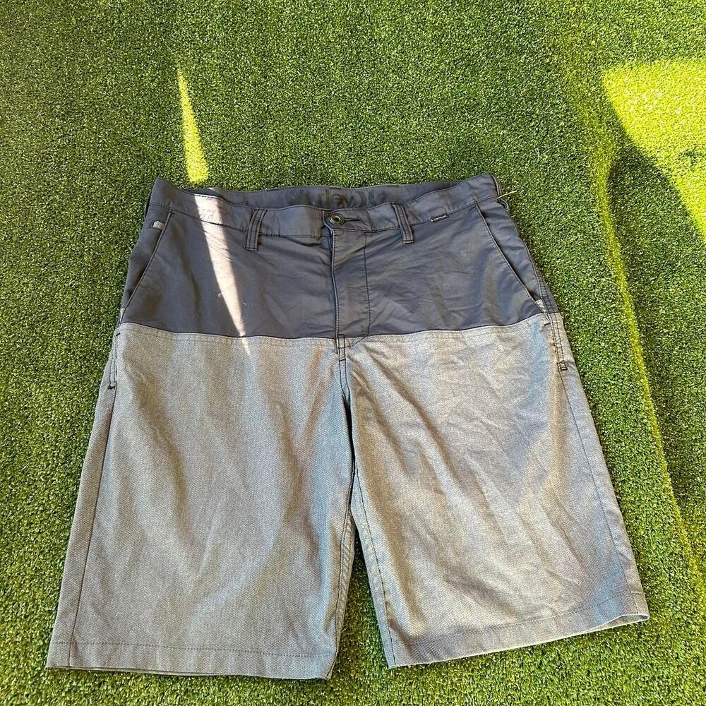 Hurley Men's Grey and Navy Shorts
